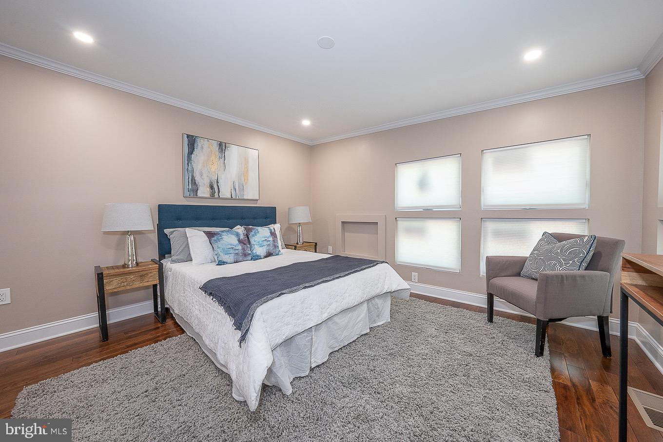 SOCIETY HILL - Residential