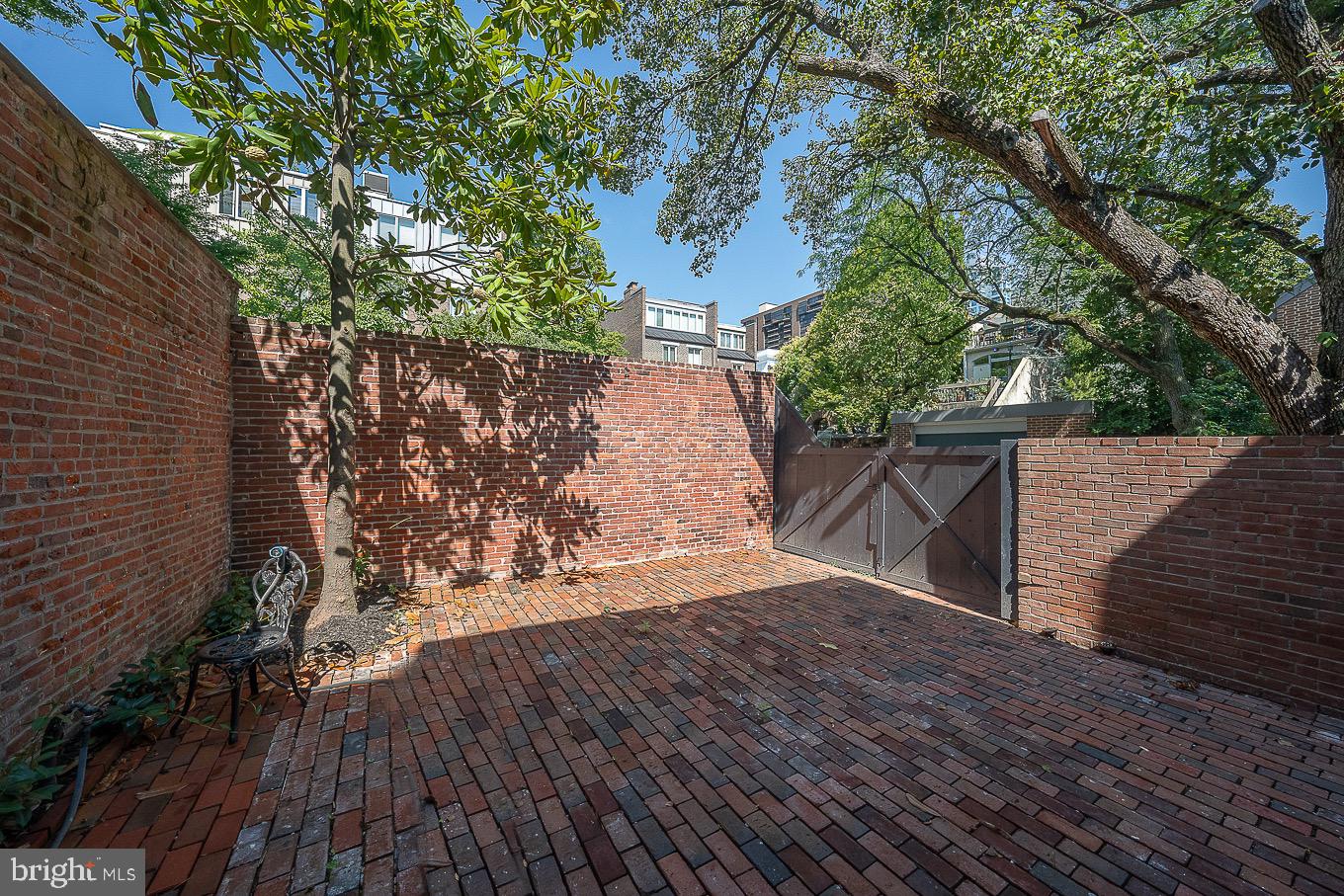 SOCIETY HILL - Residential