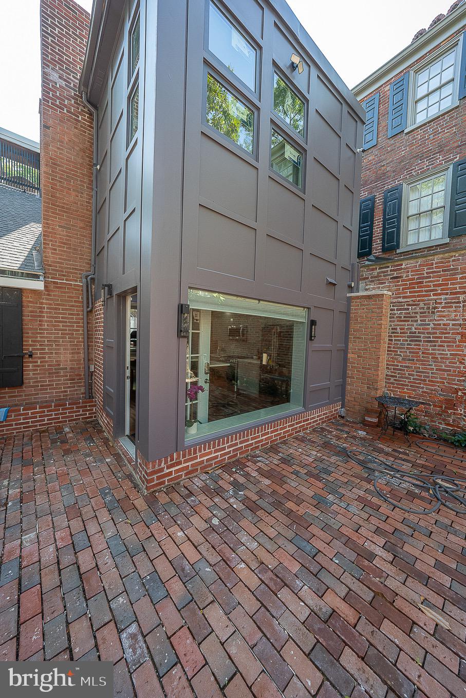 SOCIETY HILL - Residential