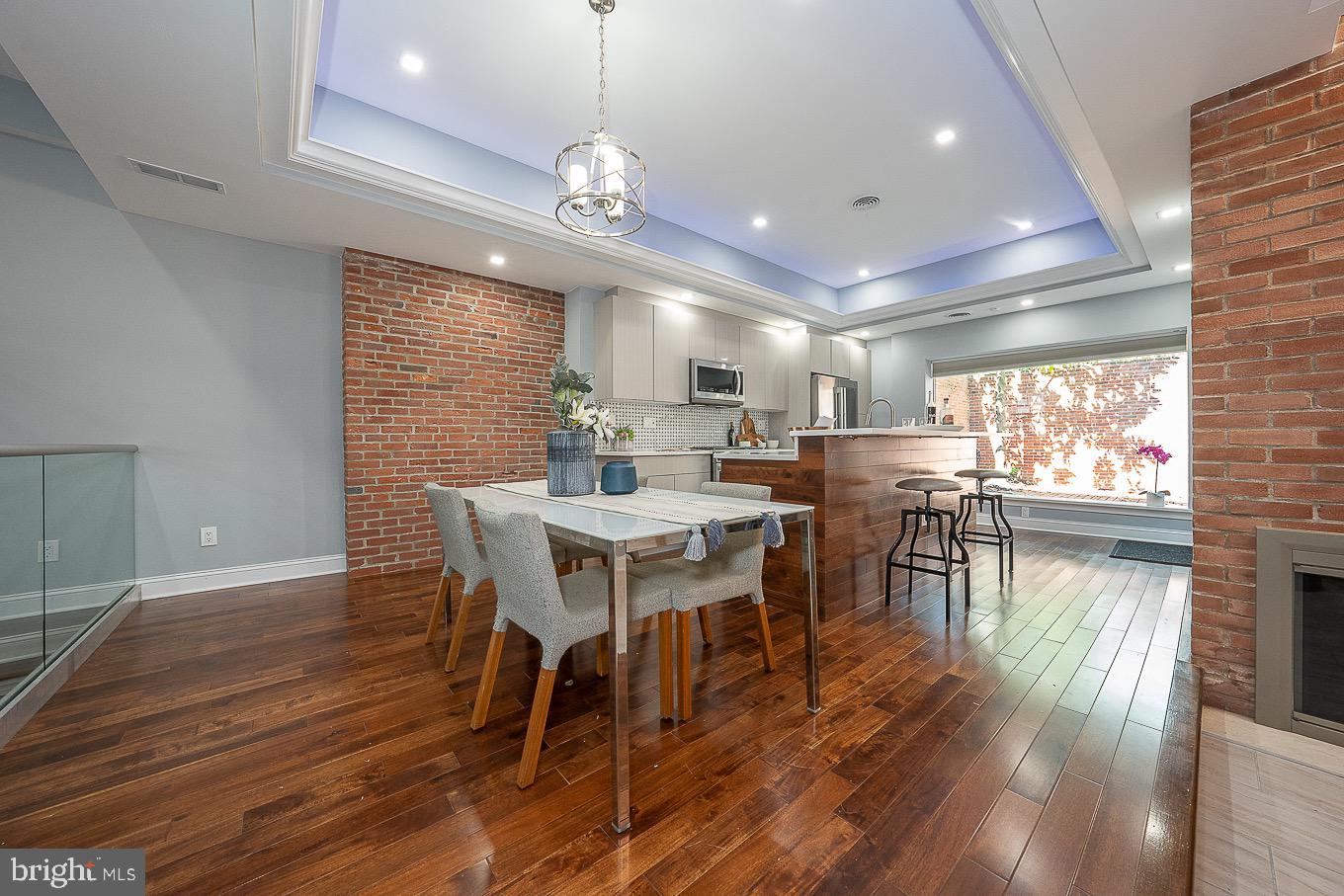 SOCIETY HILL - Residential