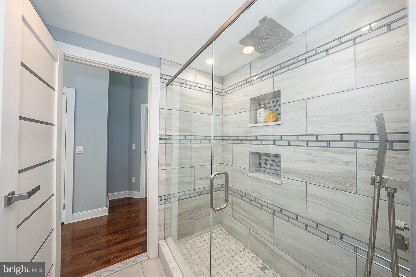 SOCIETY HILL - Residential