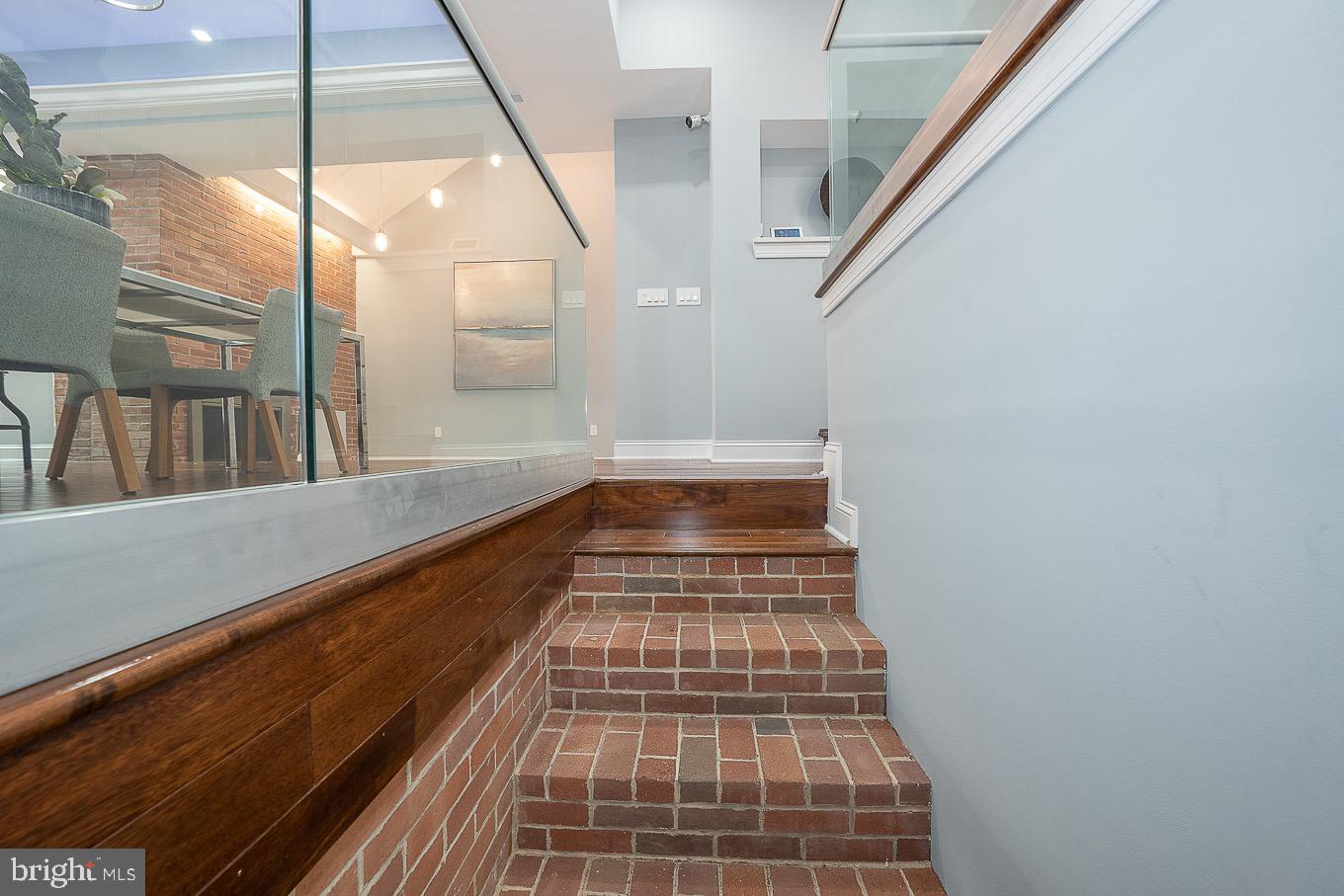 SOCIETY HILL - Residential