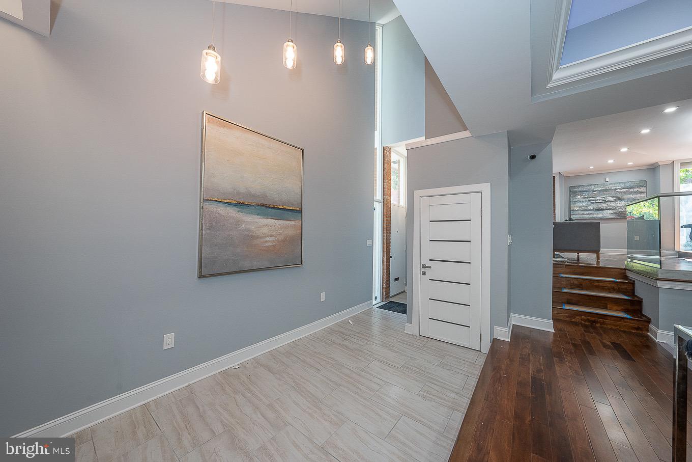 SOCIETY HILL - Residential