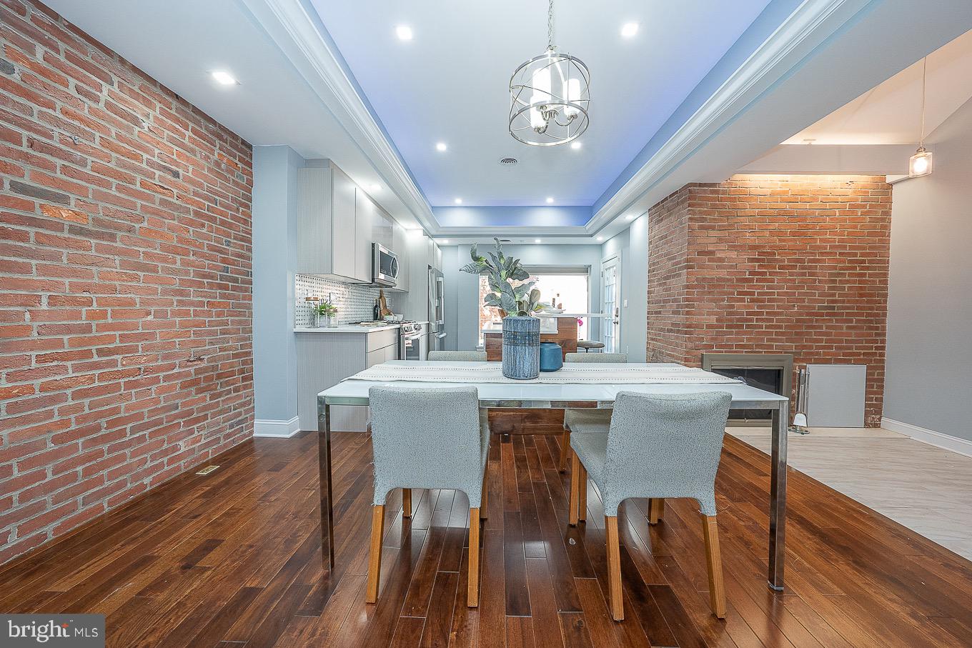 SOCIETY HILL - Residential