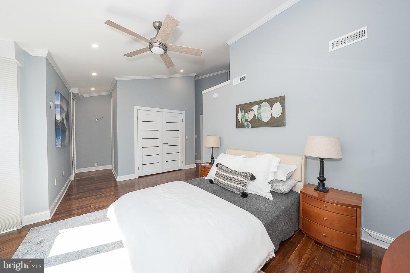 SOCIETY HILL - Residential