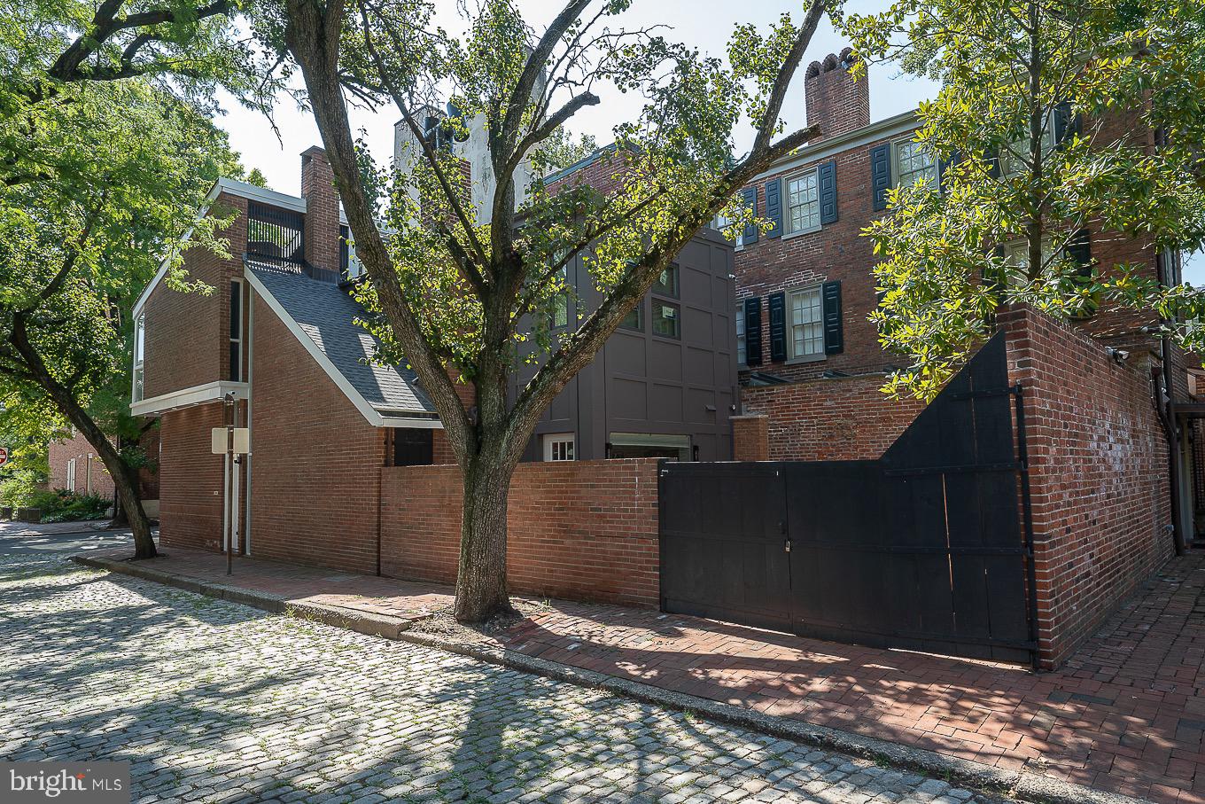 SOCIETY HILL - Residential