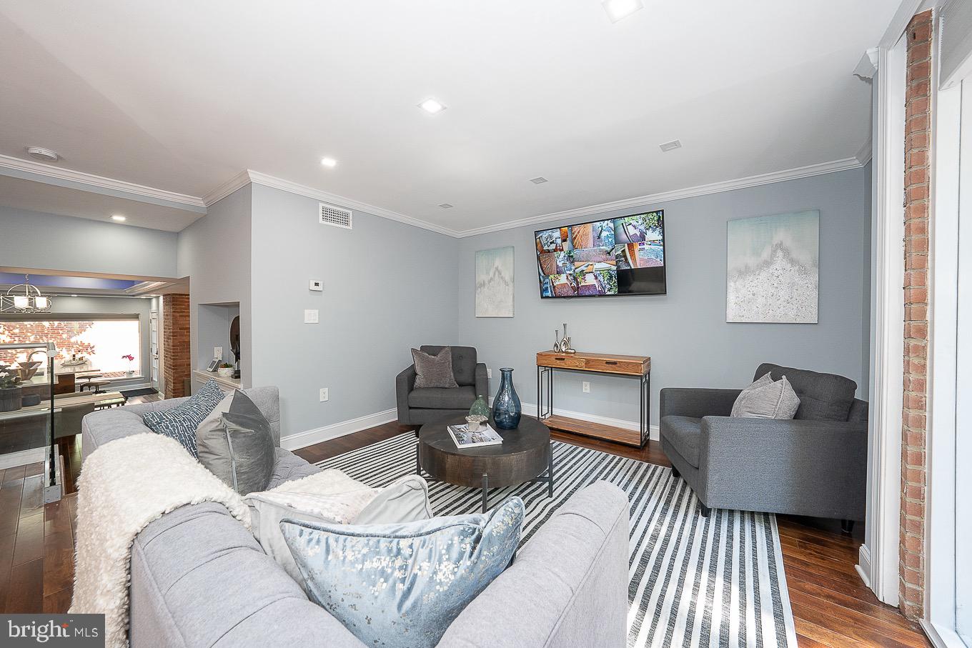 SOCIETY HILL - Residential