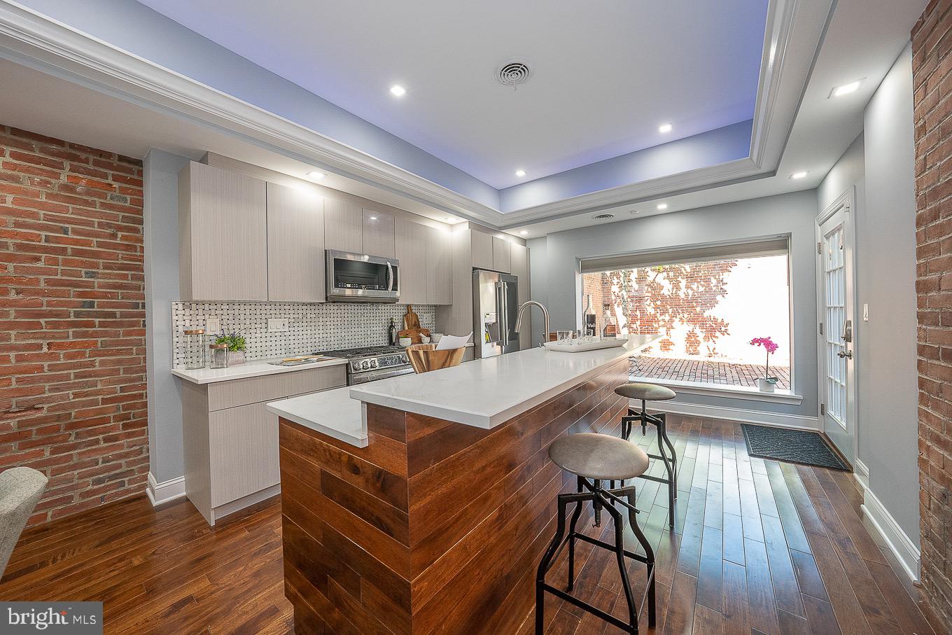 SOCIETY HILL - Residential