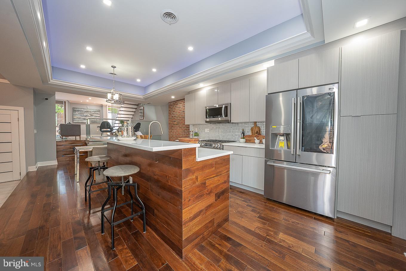 SOCIETY HILL - Residential