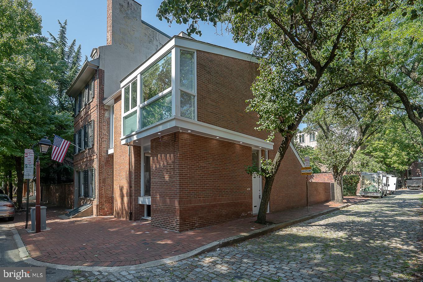 SOCIETY HILL - Residential