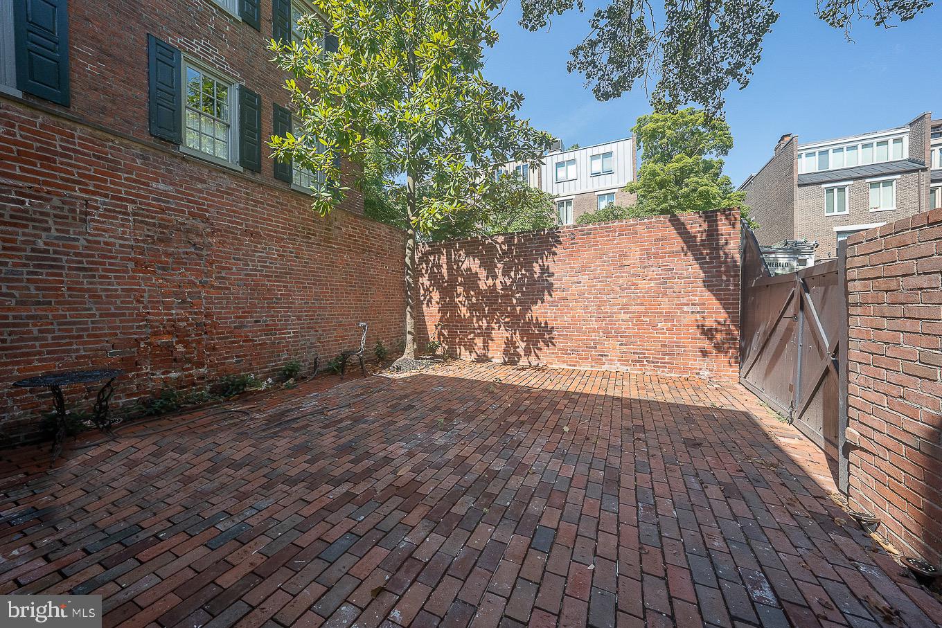 SOCIETY HILL - Residential