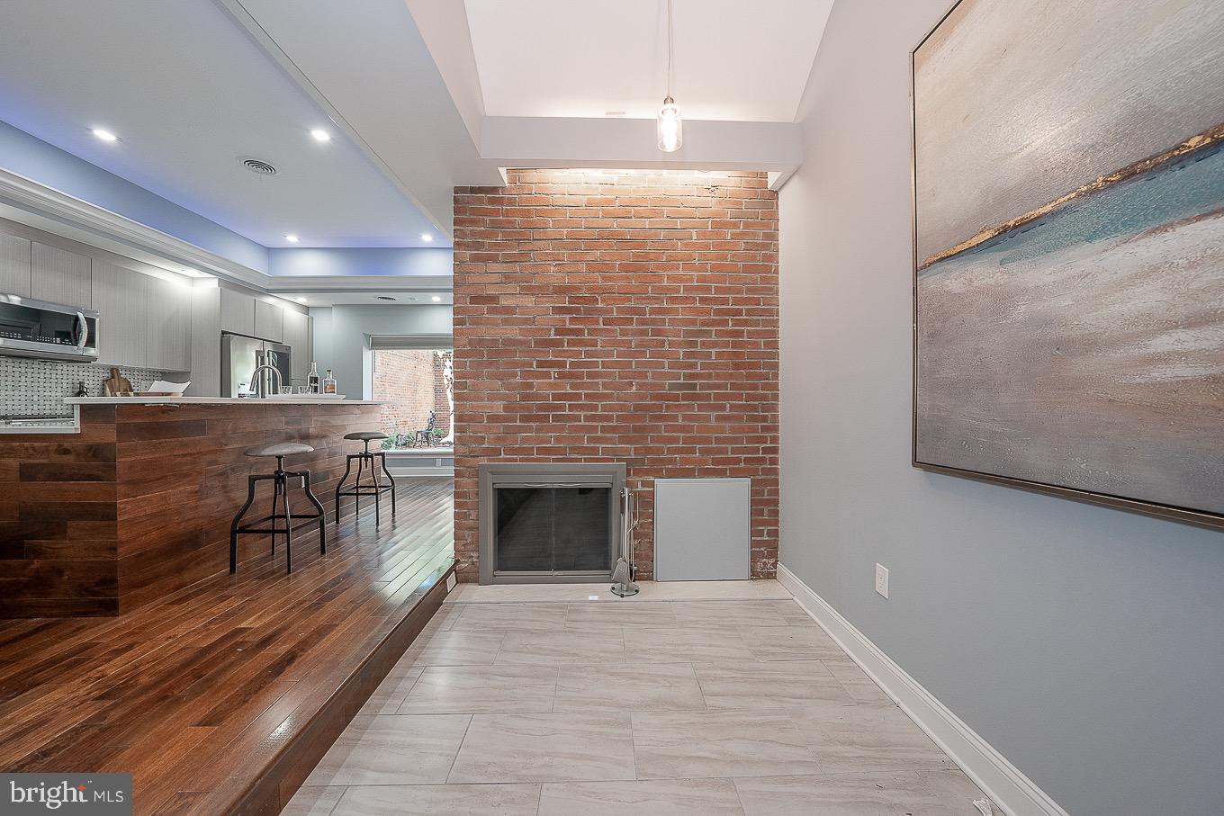 SOCIETY HILL - Residential