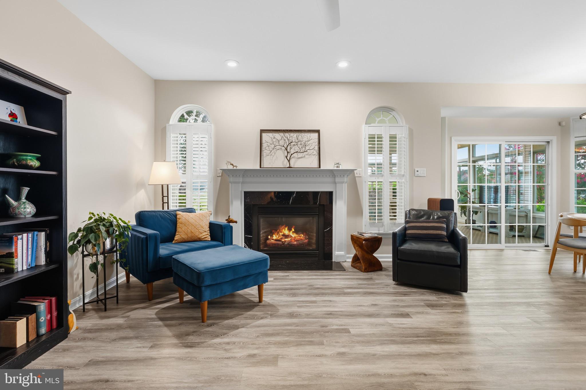 8 WAUWINET COURT