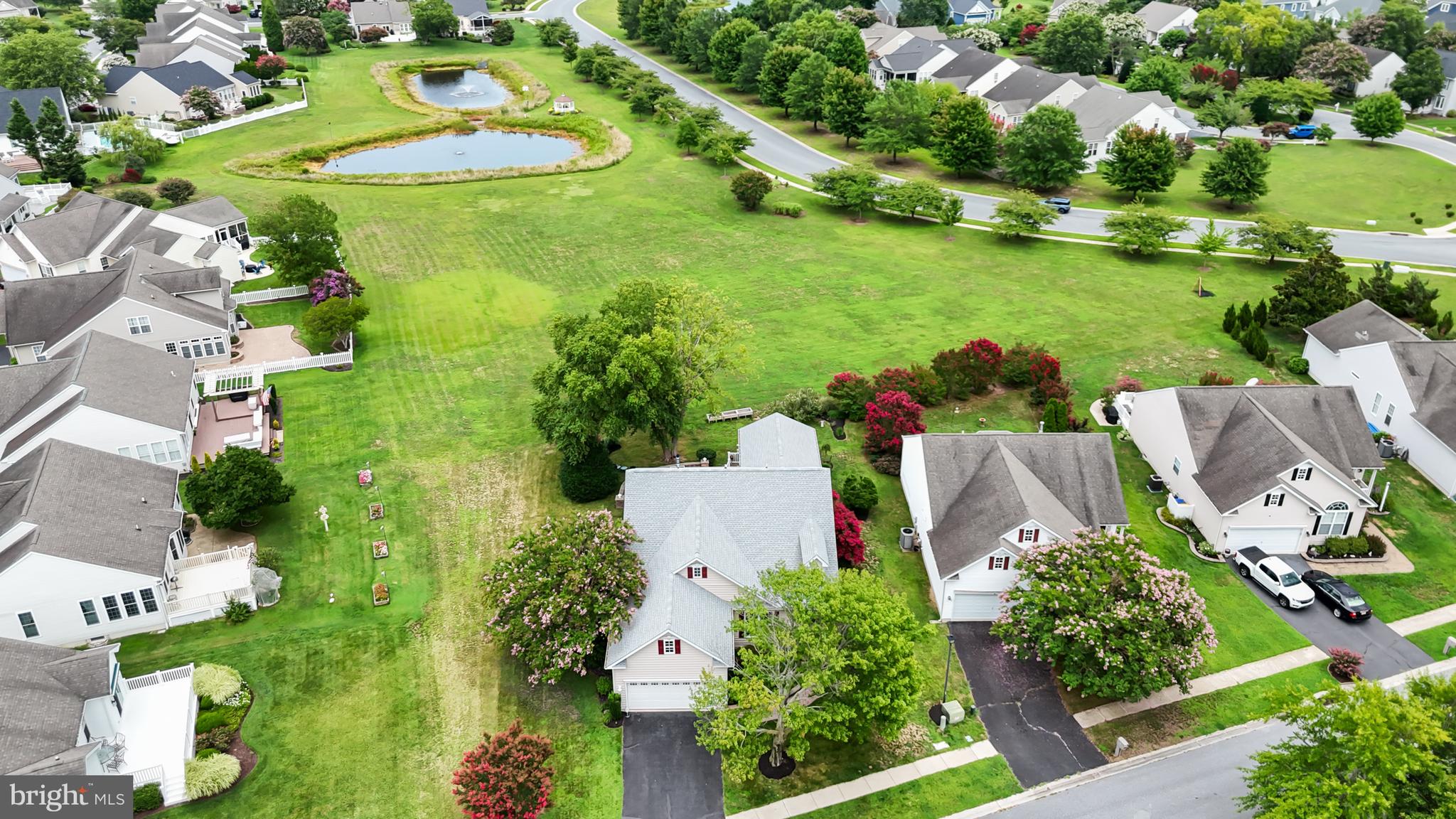 8 WAUWINET COURT