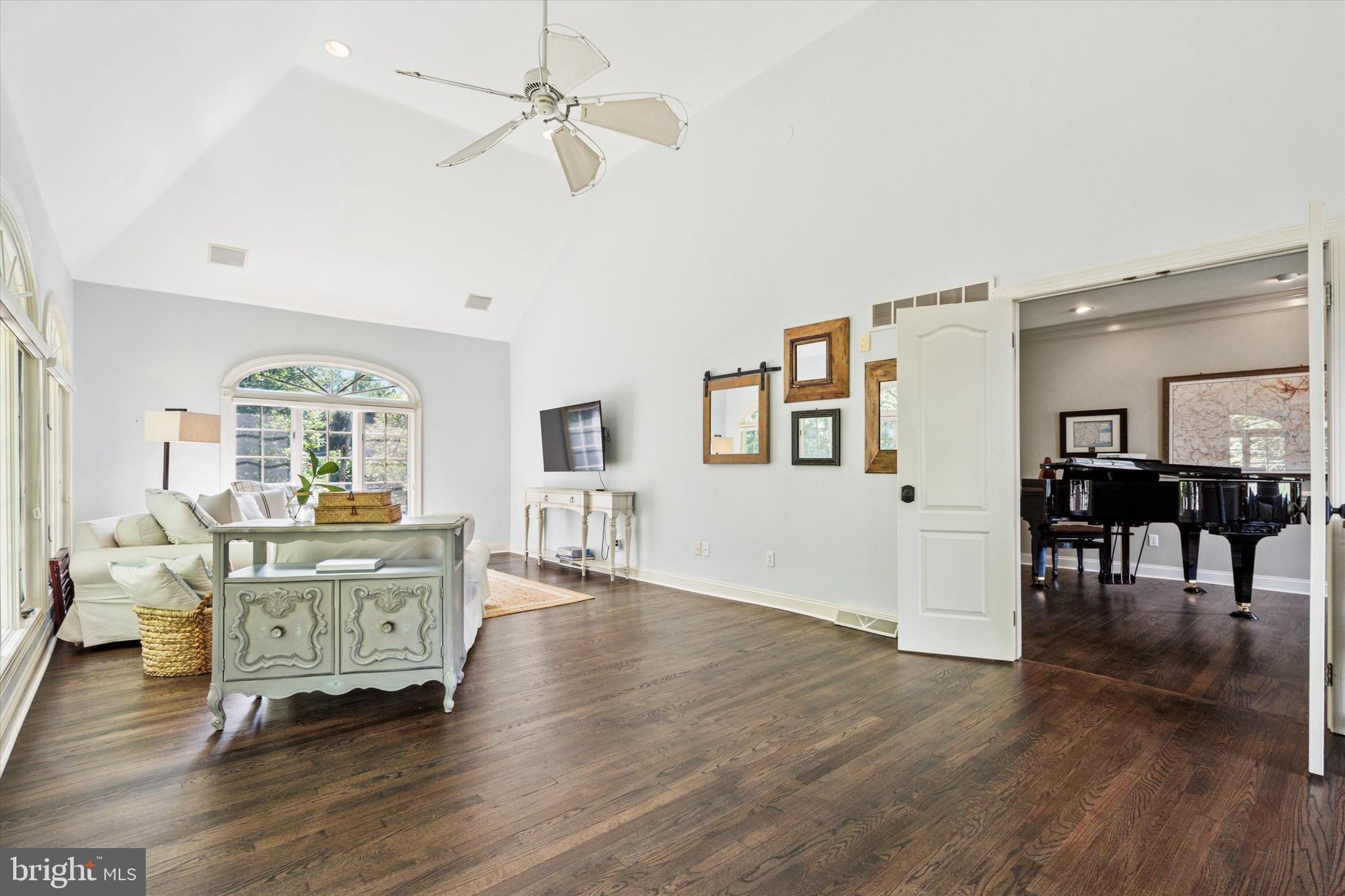 SPRINGTON CHASE - Residential