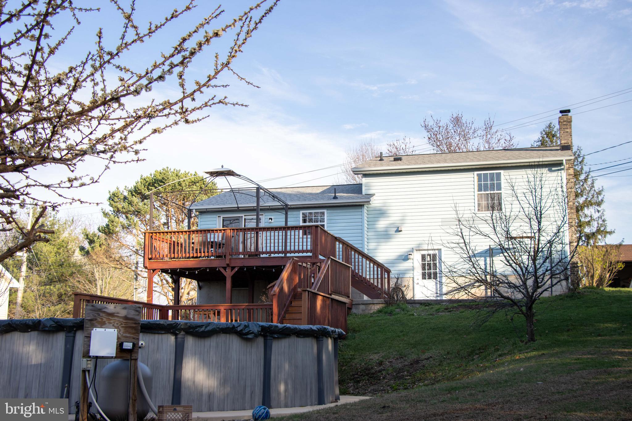 NEW SUNRISE SUMMIT - Residential