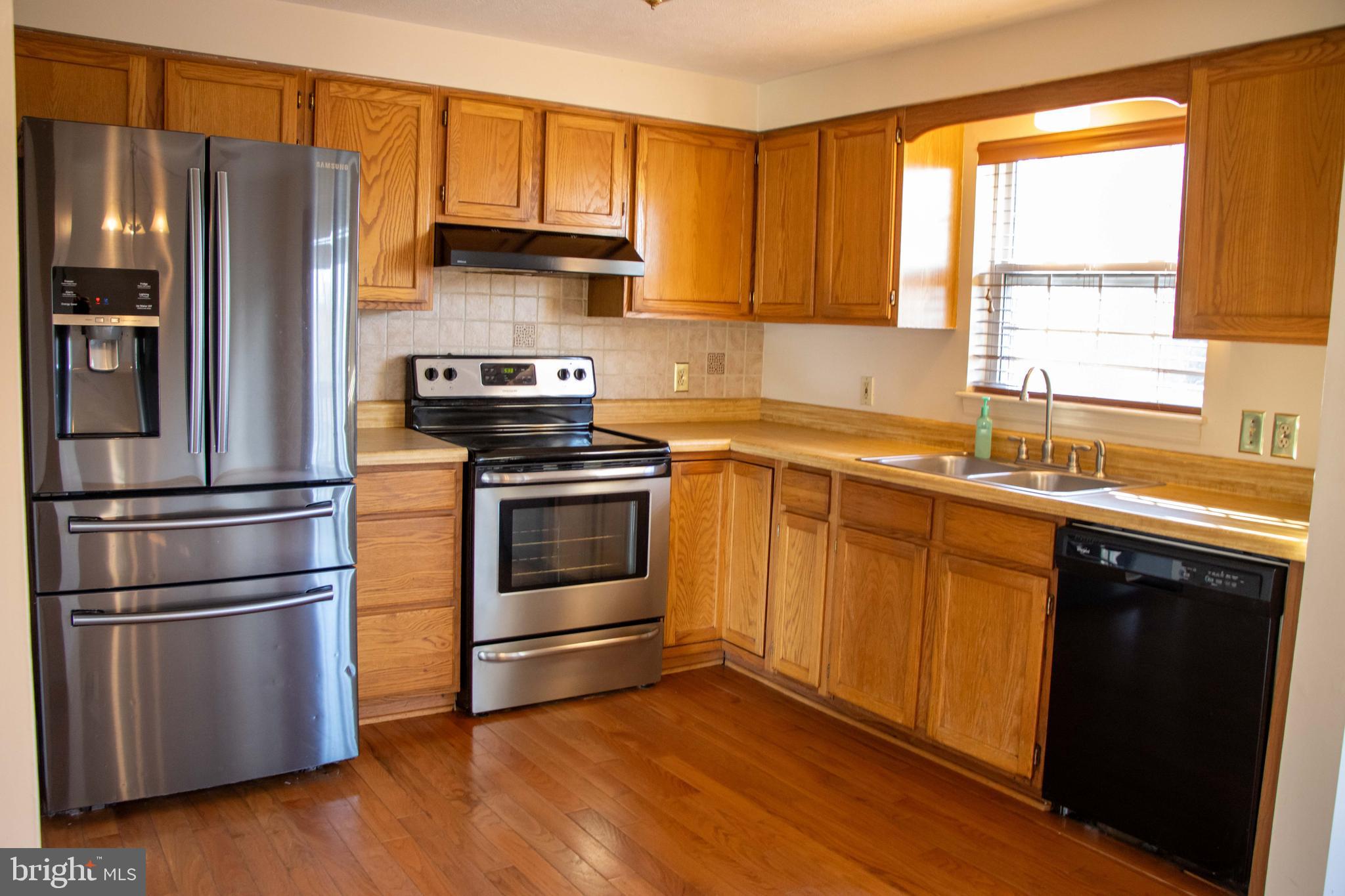 NEW SUNRISE SUMMIT - Residential