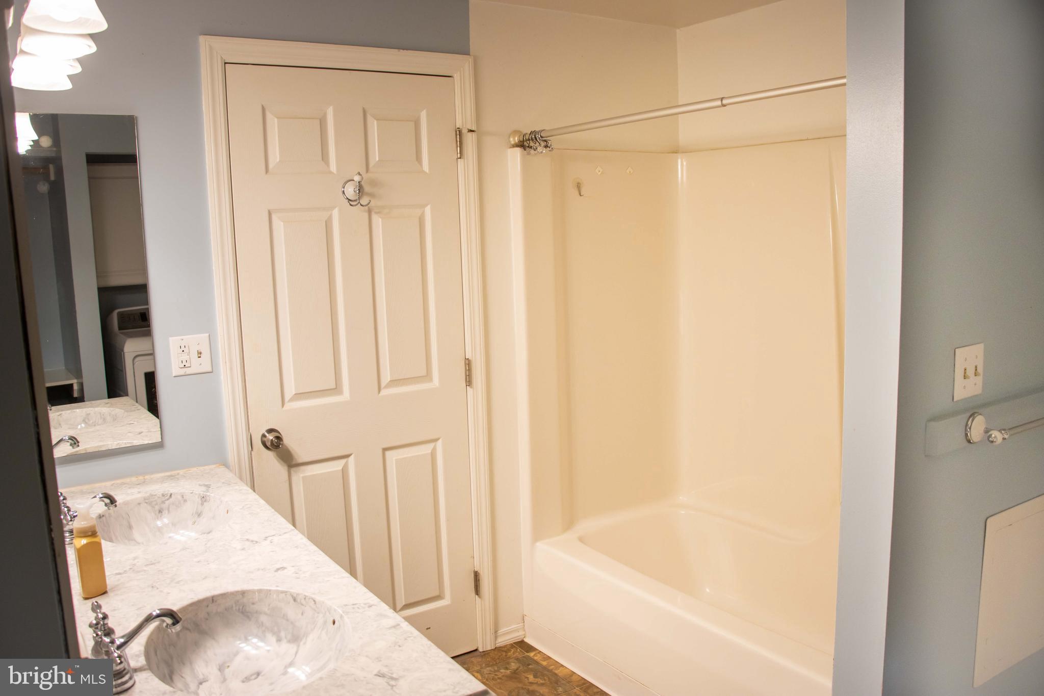 NEW SUNRISE SUMMIT - Residential