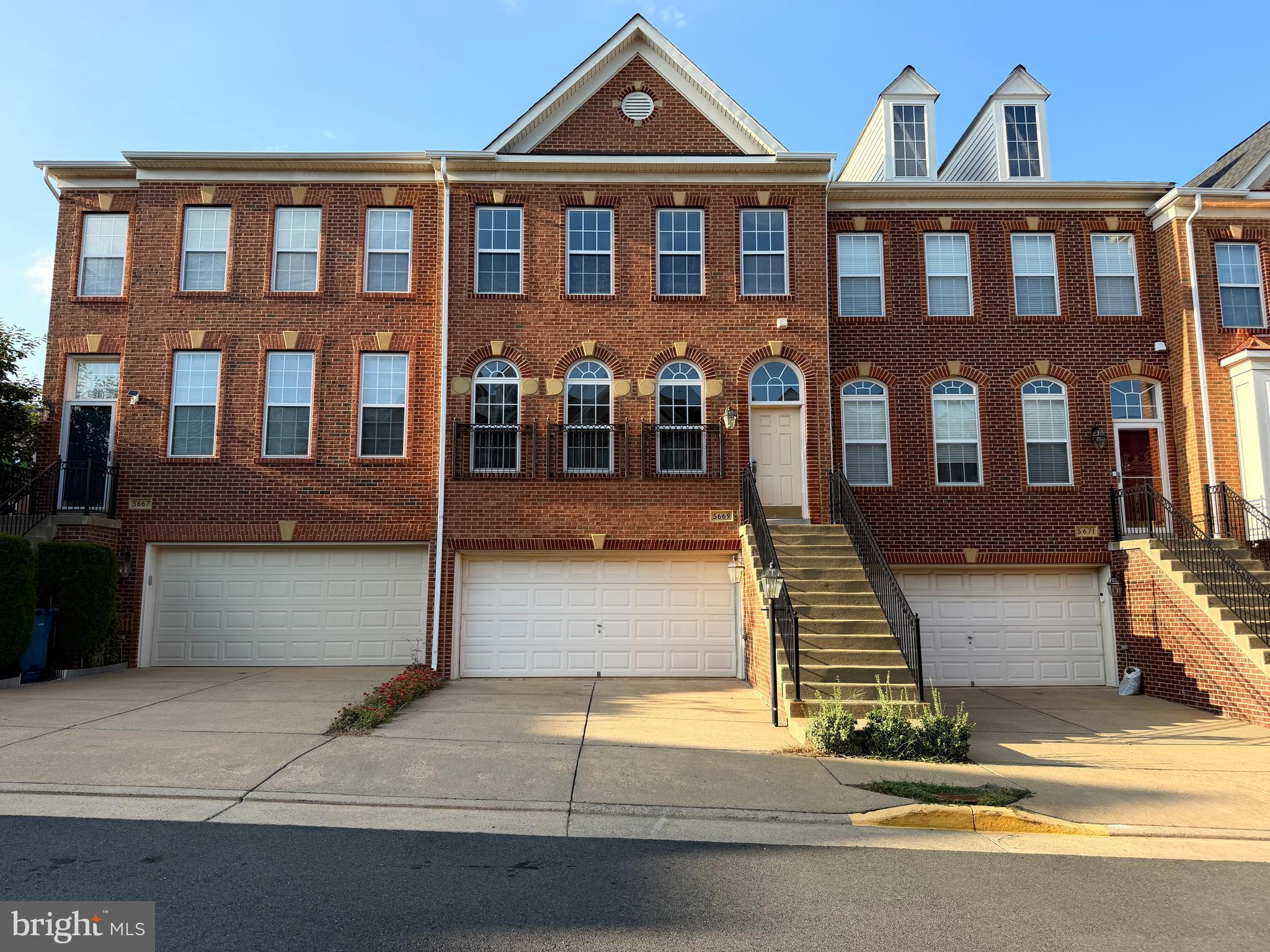 5669 FAIRCLOTH COURT