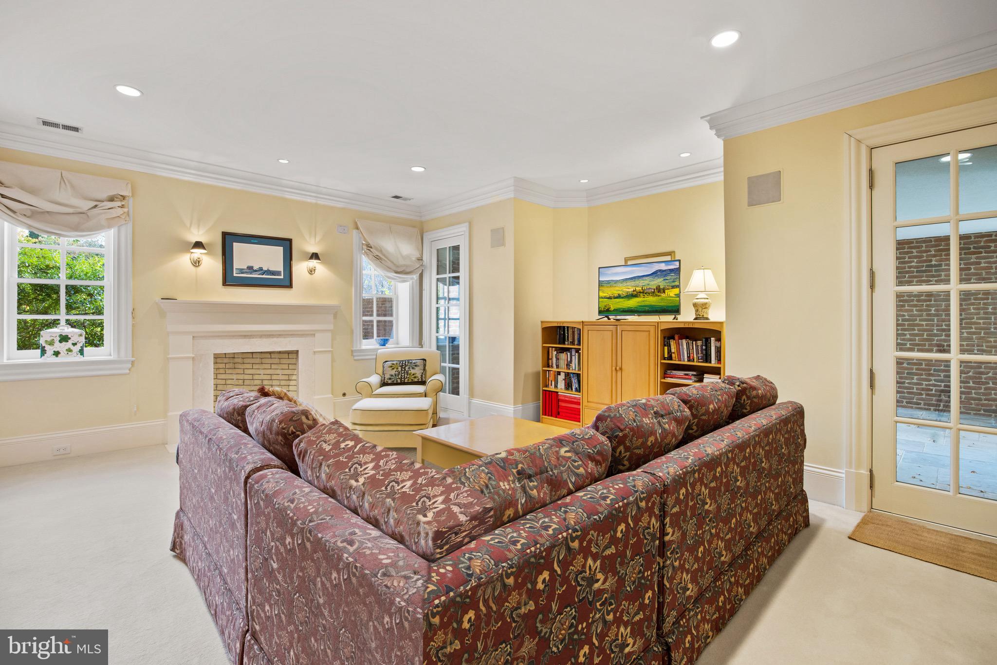 CORNWELL FARM - Residential