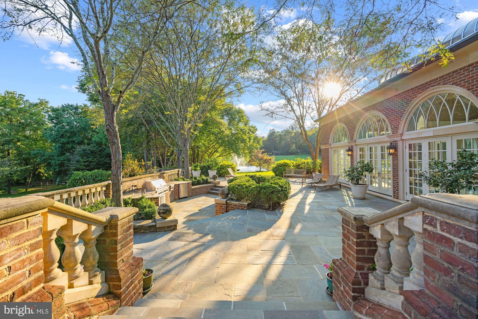 CORNWELL FARM - Residential