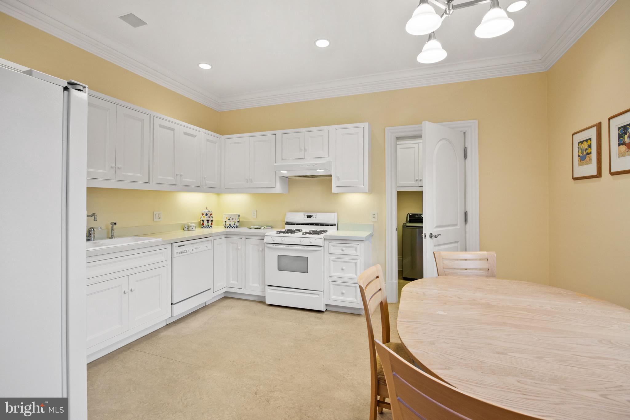 CORNWELL FARM - Residential