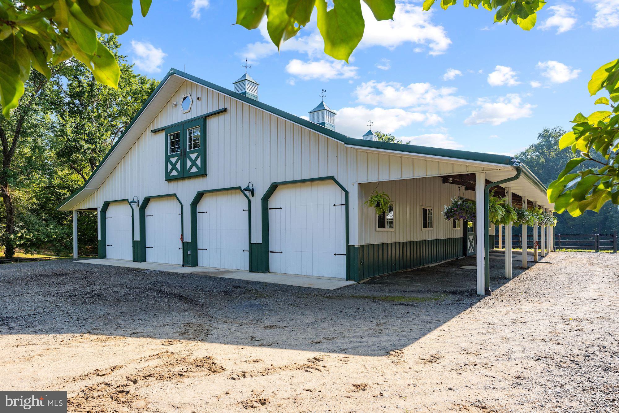 CORNWELL FARM - Residential