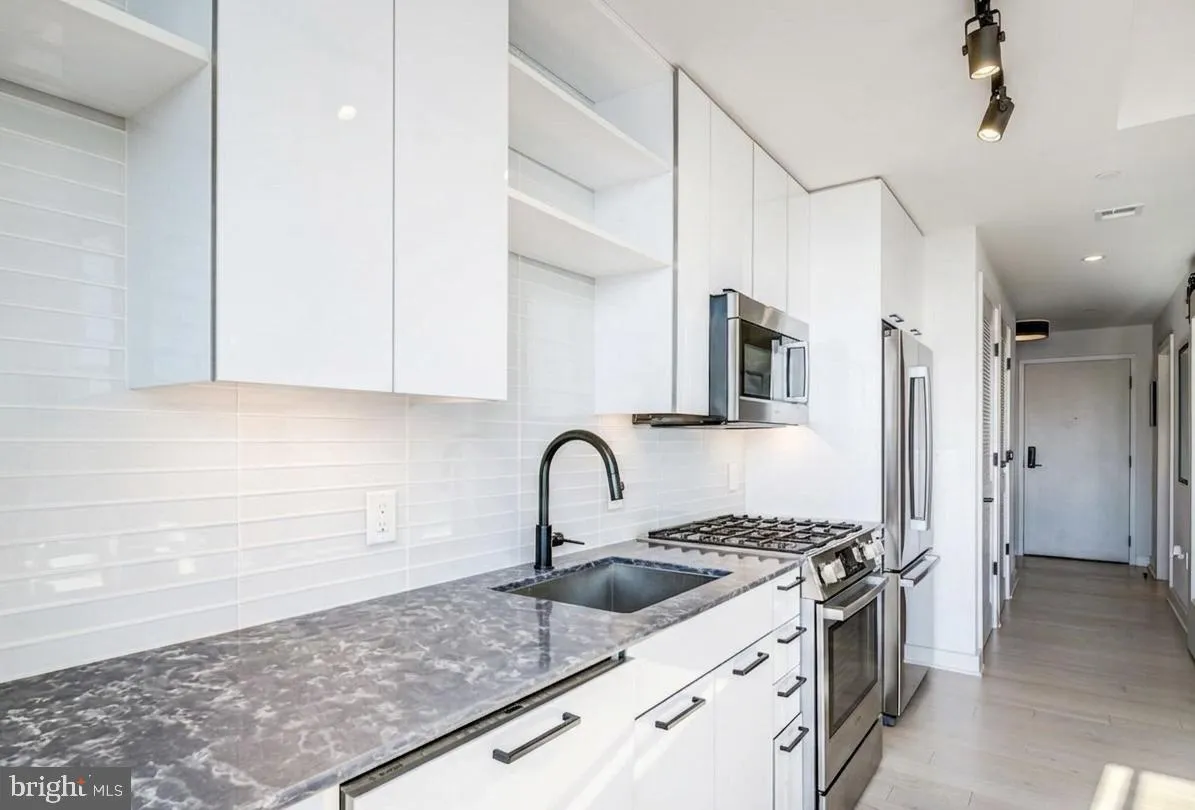 Additional image 38 of 70 N Street SE Unit N811, Washington, DC 20003