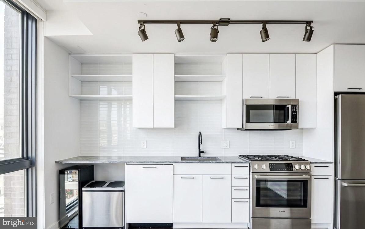 70 N STREET SE N811
