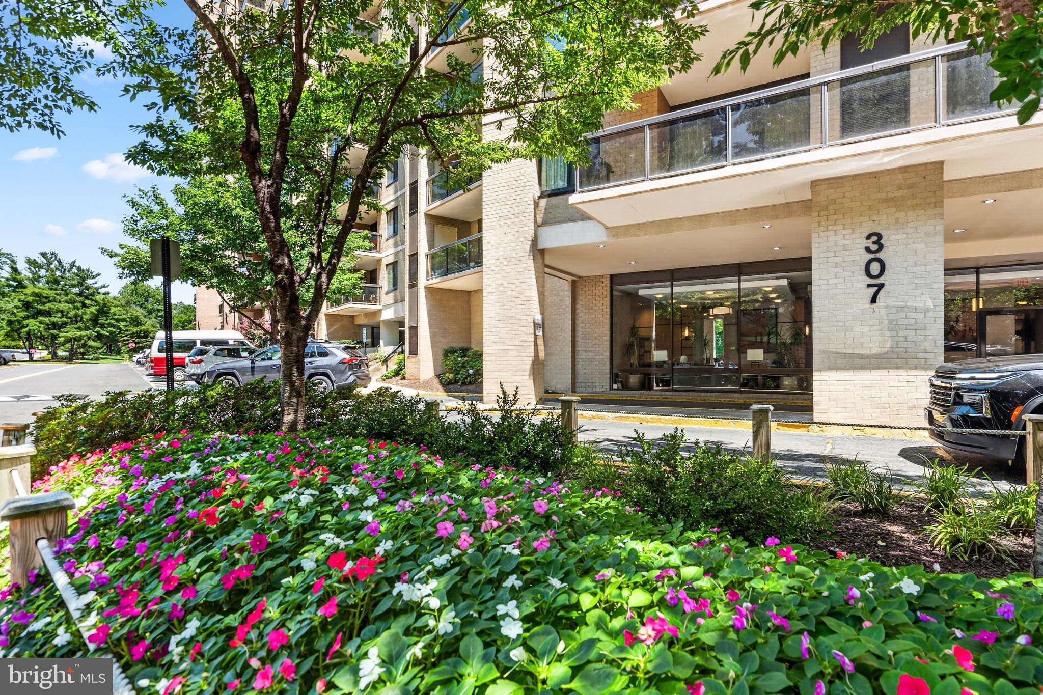 307 YOAKUM PARKWAY 802