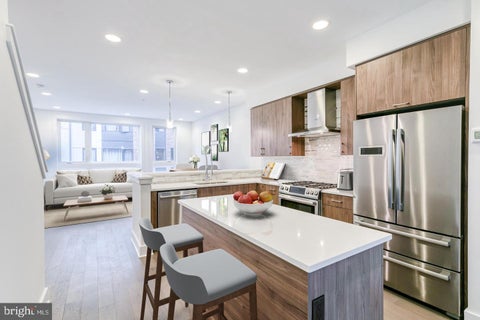 Townhouse For Rent - 634 N 5th Street #1<br/> PHILADELPHIA, PA 19123