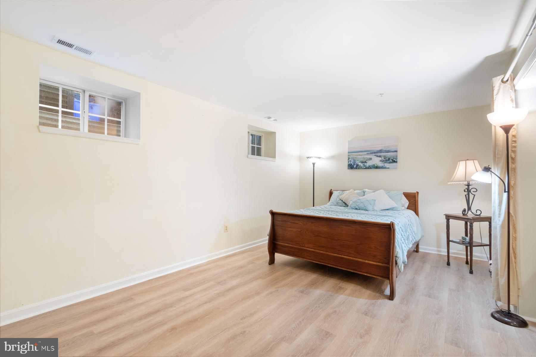 BROOK FARM - Residential