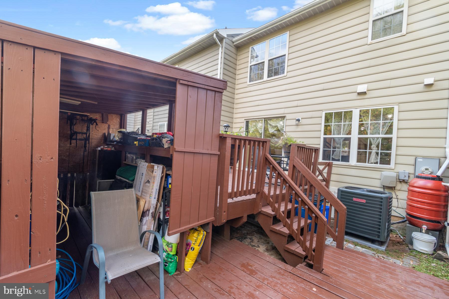 BROOK FARM - Residential