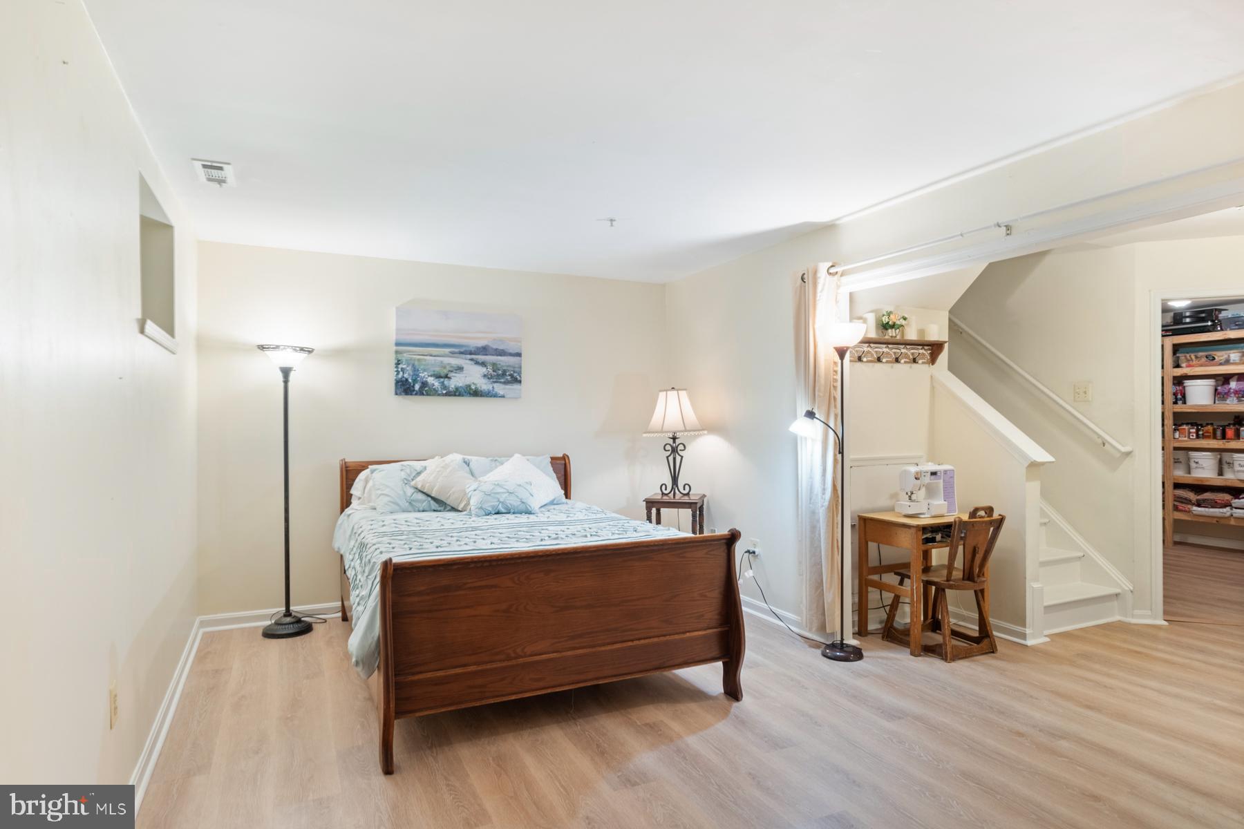 BROOK FARM - Residential