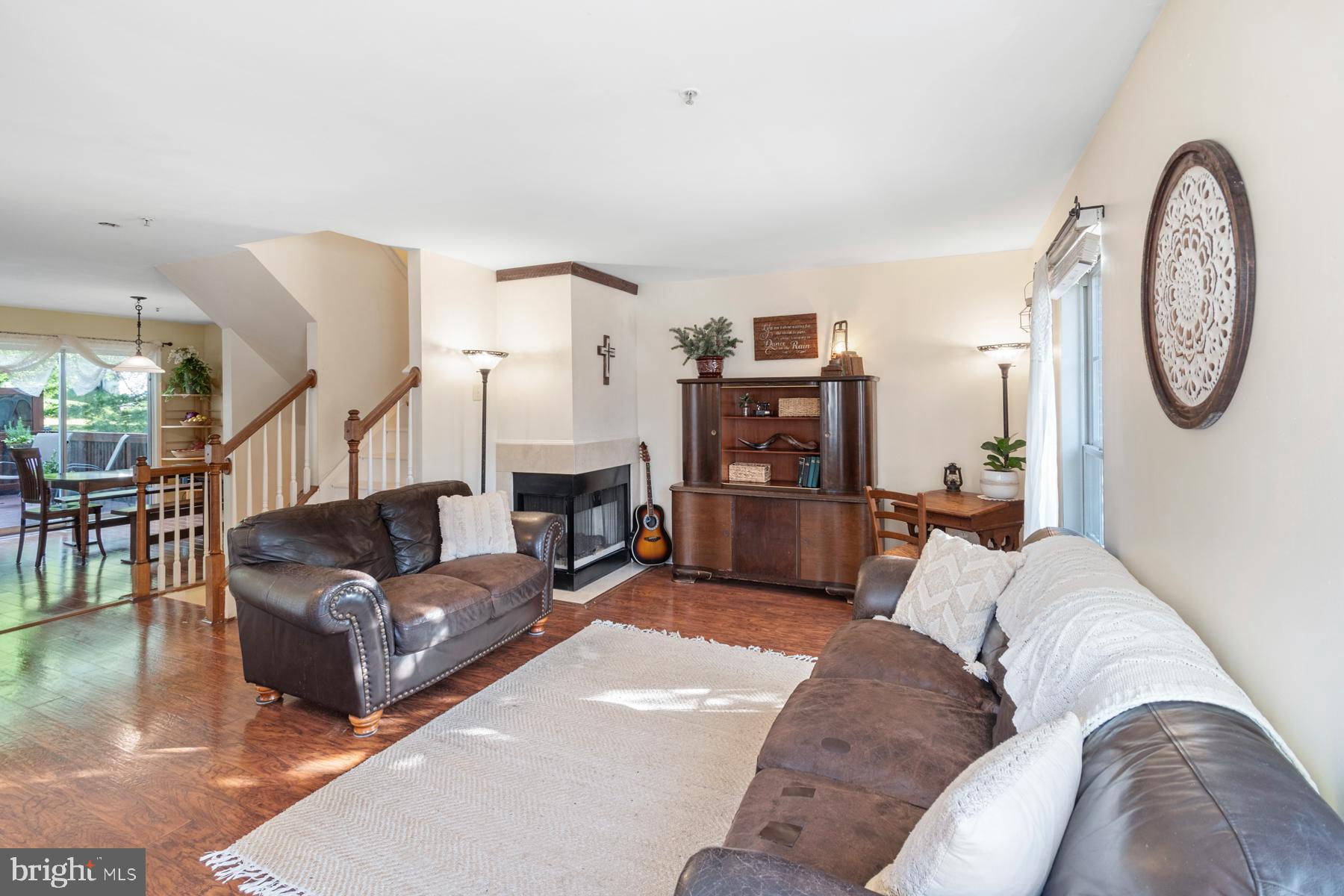 BROOK FARM - Residential