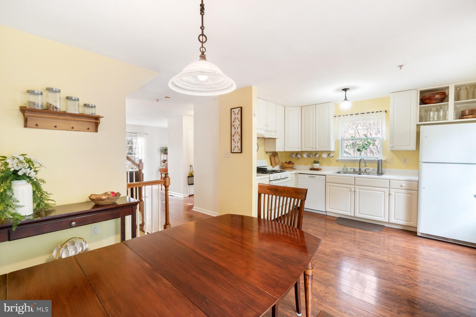 BROOK FARM - Residential