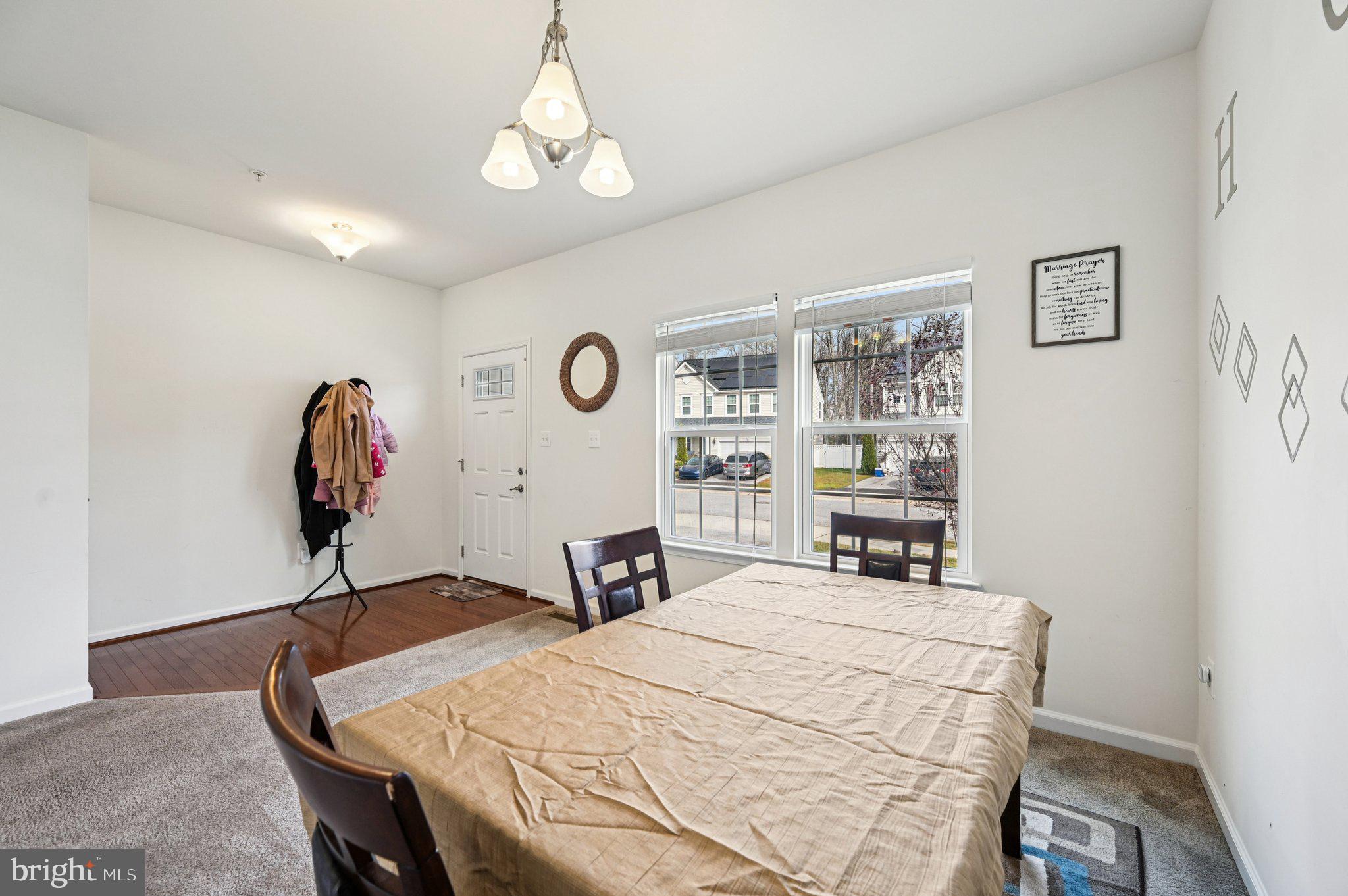 7811 MAPLE RUN COURT