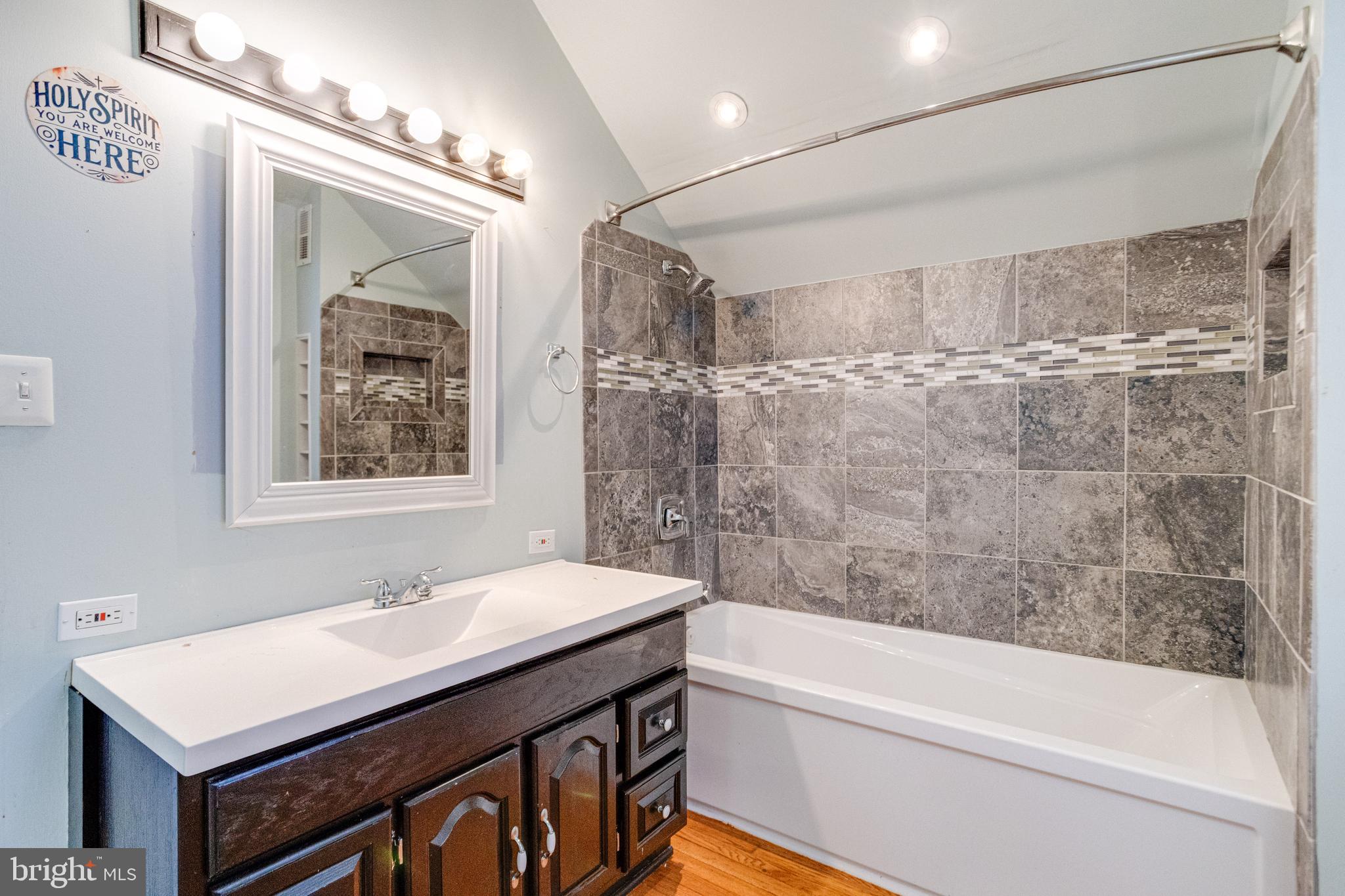 PARKVILLE - Residential