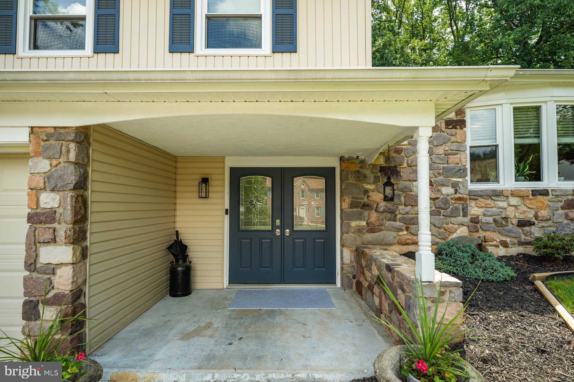 335 FOX HOLLOW DRIVE