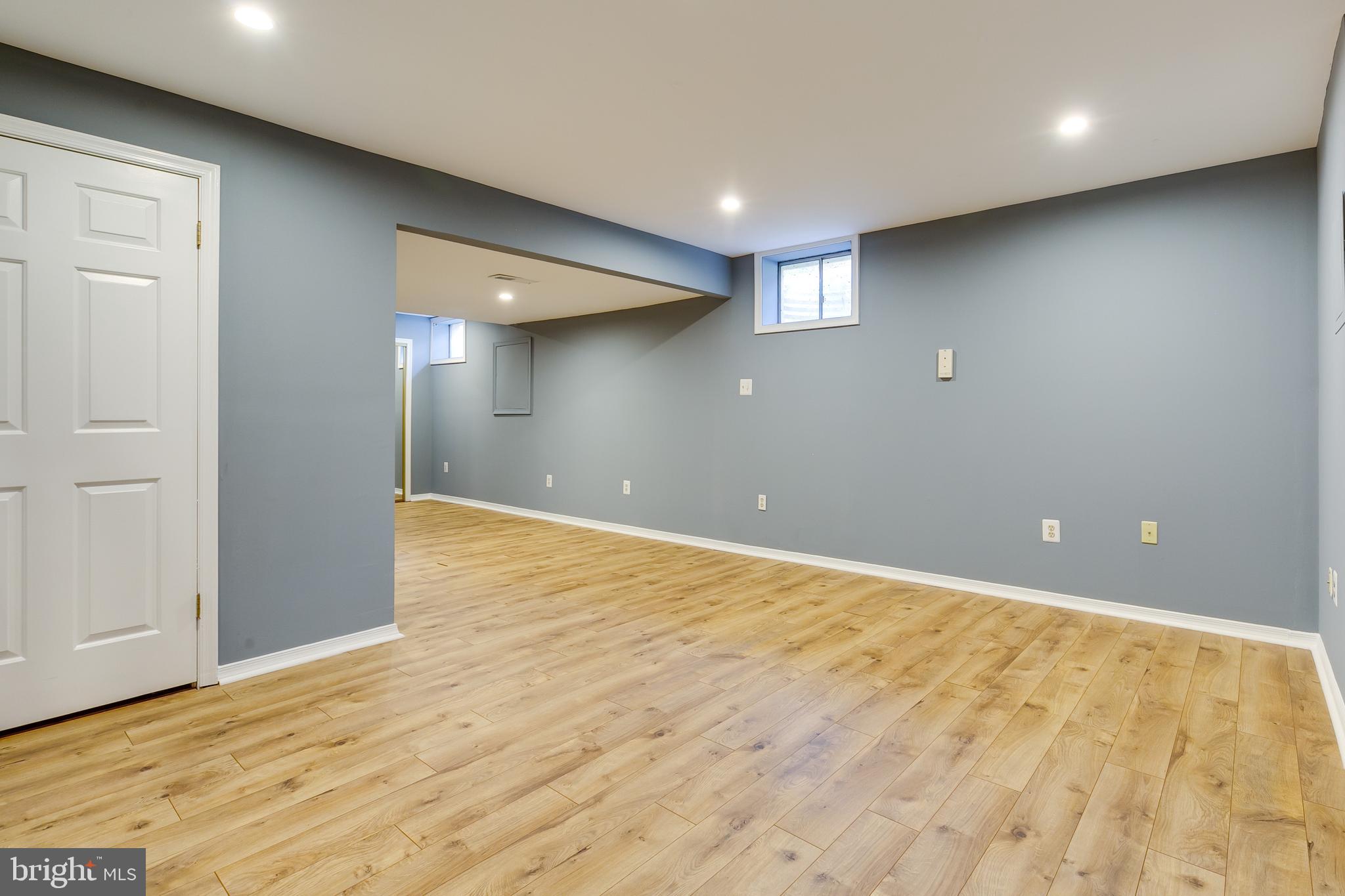 WOODLAND VILLAGE - Residential