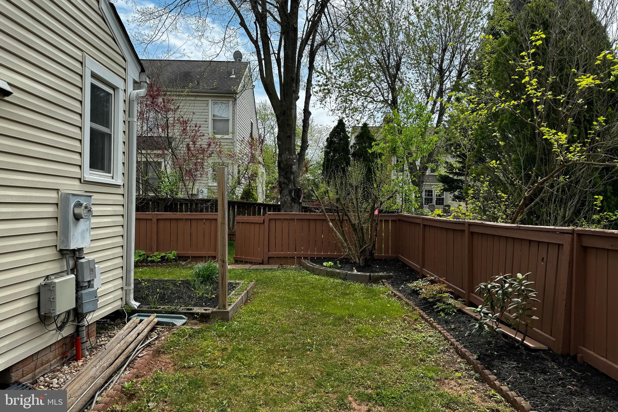 WOODLAND VILLAGE - Residential