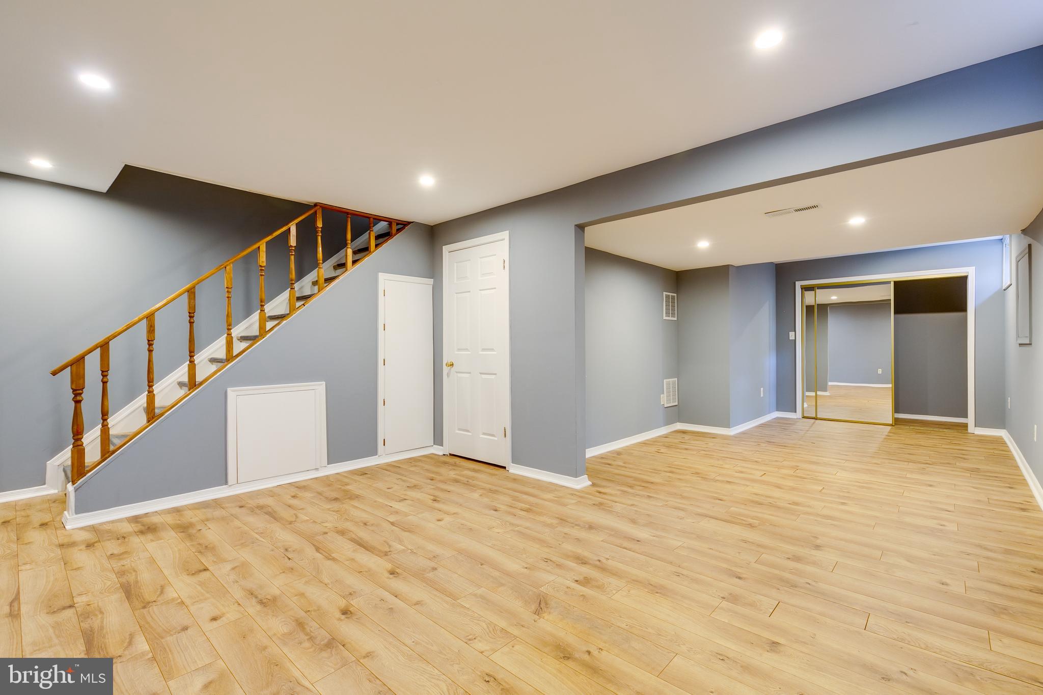 WOODLAND VILLAGE - Residential