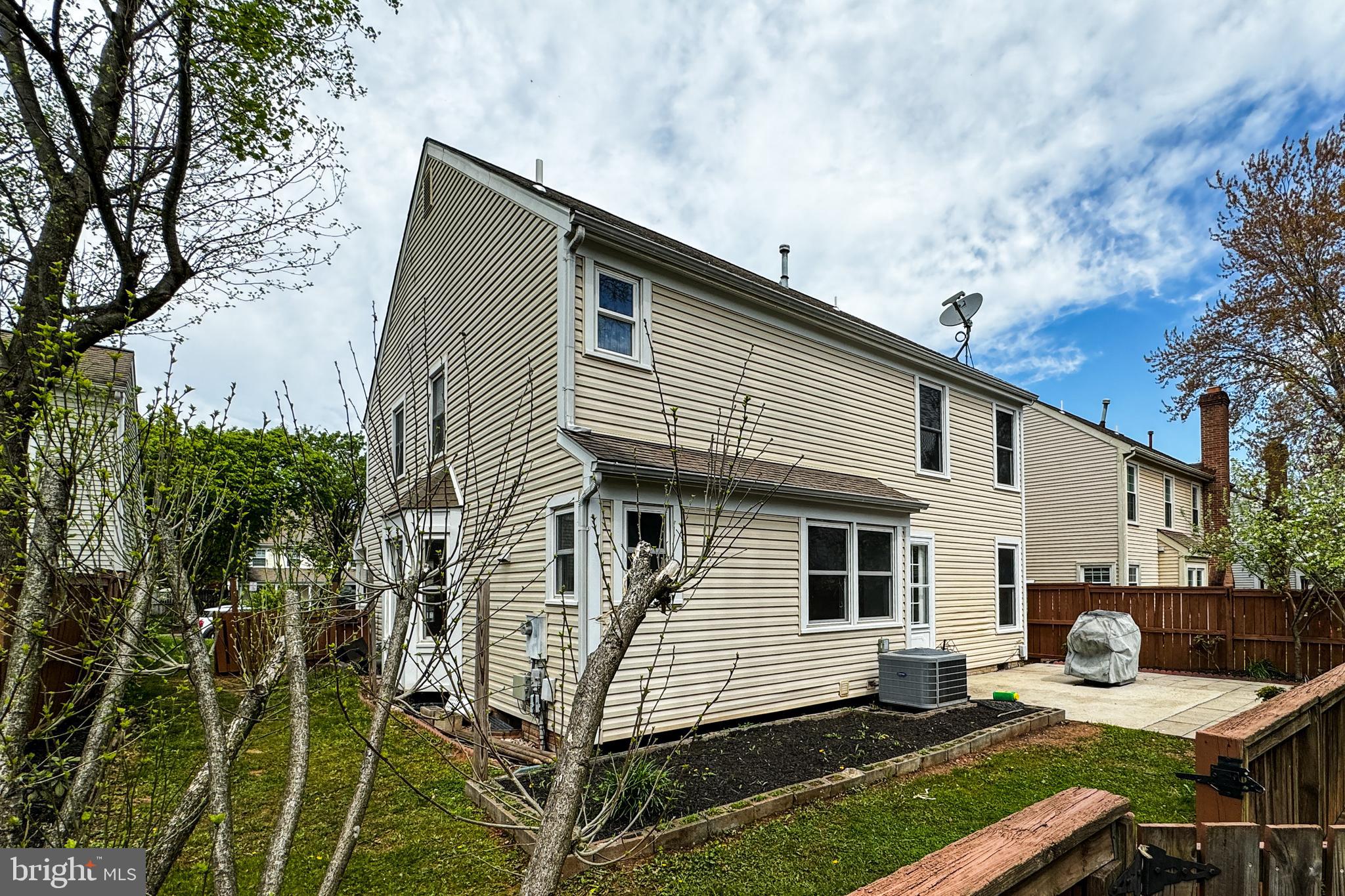 WOODLAND VILLAGE - Residential