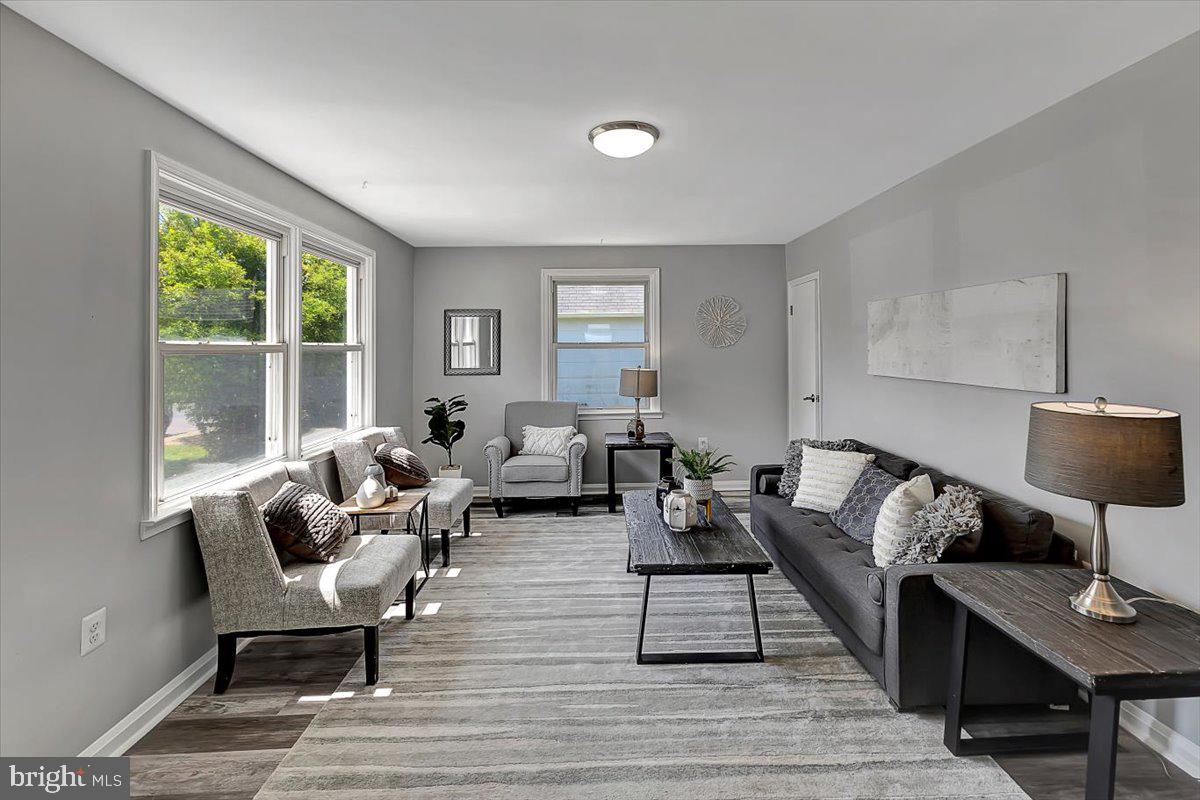 HAMILTON HILLS - Residential