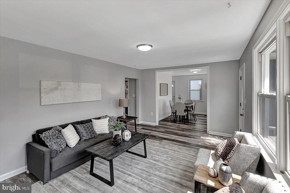 HAMILTON HILLS - Residential