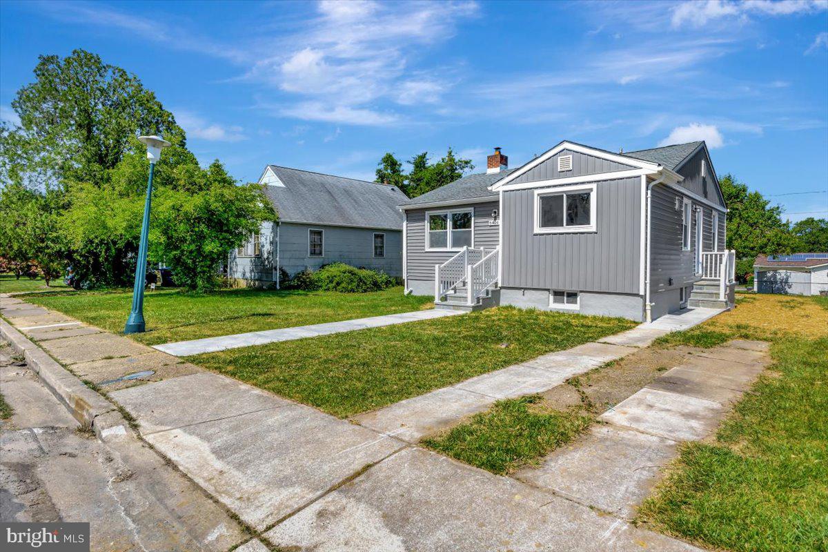 HAMILTON HILLS - Residential