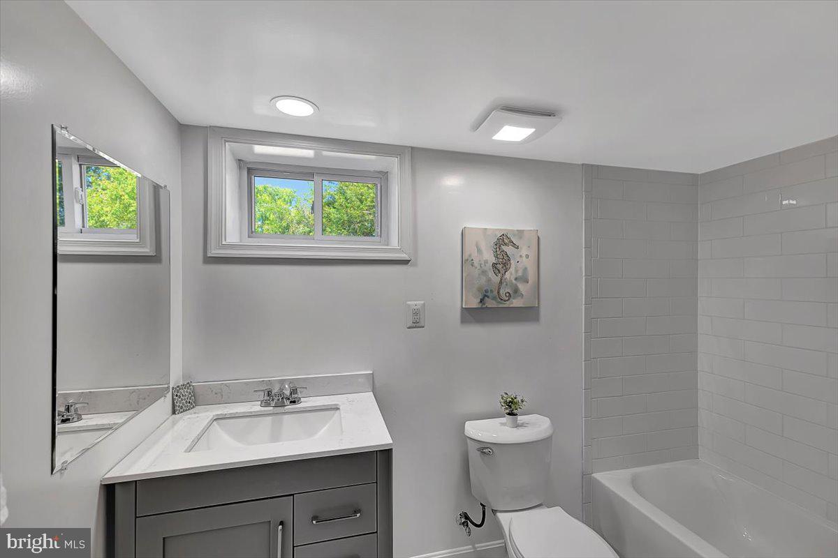 HAMILTON HILLS - Residential