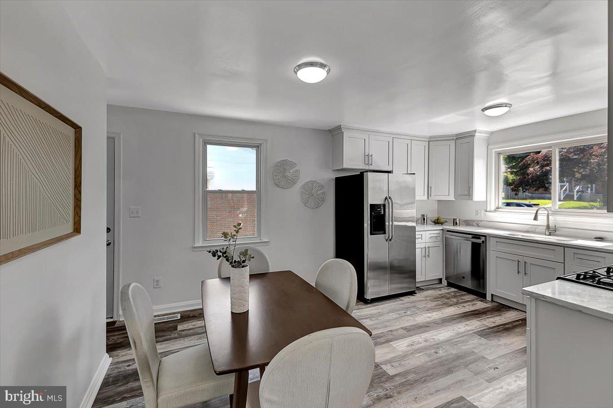 HAMILTON HILLS - Residential