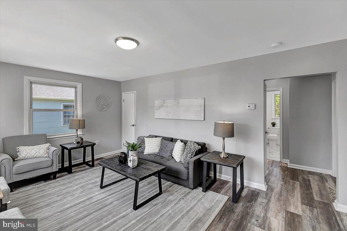 HAMILTON HILLS - Residential