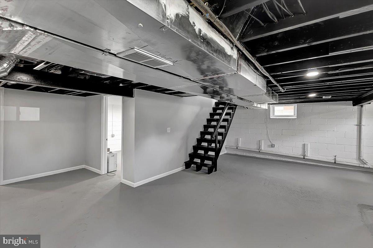 HAMILTON HILLS - Residential